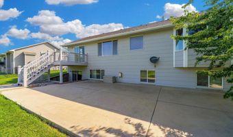 1421 N Lakeside Dr, Andover, KS 67002