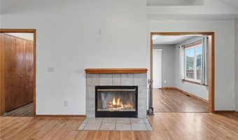 1003 Lisa Ct, Baldwin City, KS 66006