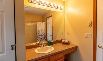 107 Birchwood Rd, Blakeslee, PA 18610