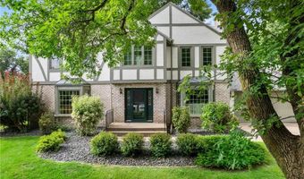 1724 Chatham Ave, Arden Hills, MN 55112