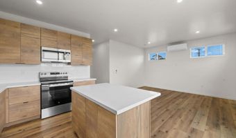 2501 Davis Ave, Carlsbad, CA 92008