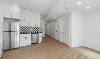 14 W 49TH St Duplex, Bayonne, NJ 07002