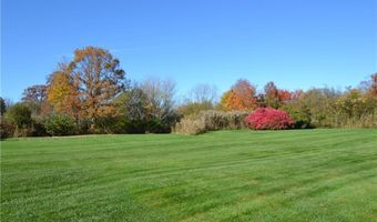 49 Seabreeze Ln 49, Bristol, RI 02809