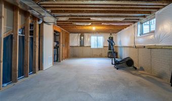 1615 NE Vicksburg Dr, Ankeny, IA 50021