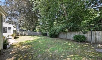 21 Don Ave, East Providence, RI 02916