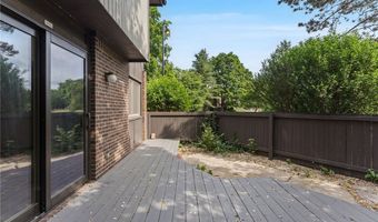 931 Trimble Dr, Akron, OH 44307