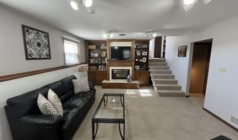 1021 NE 15th Ave, Aberdeen, SD 57401