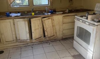 128 16th St, Apalachicola, FL 32320