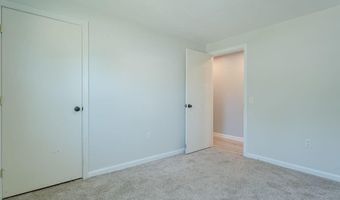 47 Planet Ave, East Providence, RI 02915
