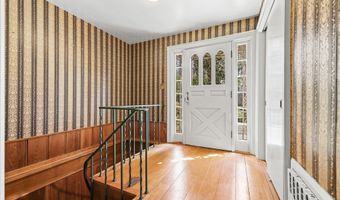 1134 Glamorgan St, Alliance, OH 44601