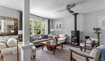 43 Sherman St, Newport, RI 02840