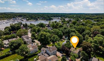 34 Pleasant St, North Kingstown, RI 02852