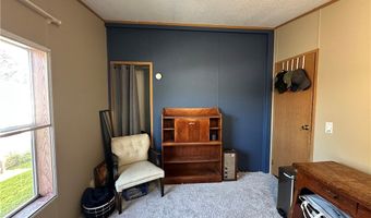 60 Flamingo Ave, Amherst, OH 44001