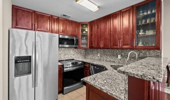 15612 EVERGLADE Ln 401, Bowie, MD 20716