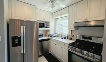 9 ELNA Ct, Bayonne, NJ 07002