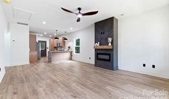 1033 Martin Luther King Jr Dr, Albemarle, NC 28001
