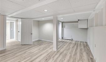 8 Sojo Rd Legal In-Law, Brookfield, CT 06804