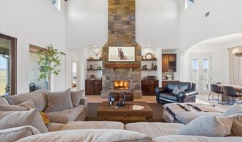 570 S Point Ct, Aledo, TX 76008