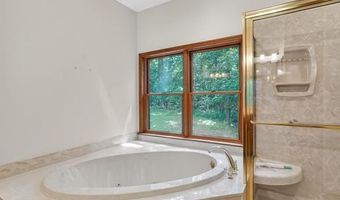 1074 Boone Woods Trl, Augusta, MO 63332