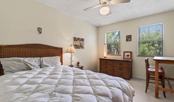 186 PINE St, Atlantic Beach, FL 32233