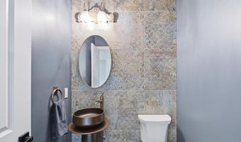 6040 White Ash Ct, Avon, IN 46123