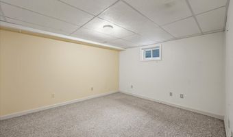 725 N Vista Dr, Algonquin, IL 60102