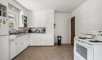 7 Farwell St, Barre, VT 05641