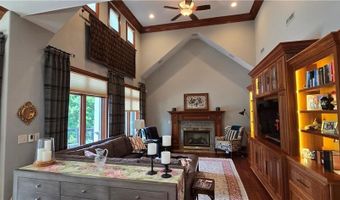 918 Oak Dr, Woodstock, GA 30189
