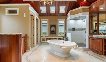 438 Club Dr, Aurora, OH 44202