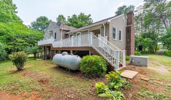 787 Woodlawn Trl, Appomattox, VA 24522