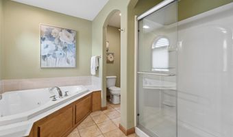 4226 E APPLESEED Dr, Appleton, WI 54913