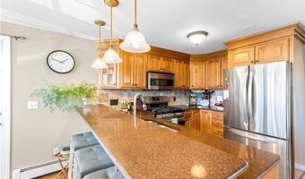 3 Jones Ave, Bristol, RI 02809