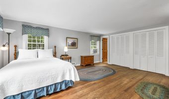 69 King Rd, Bedford, NH 03110