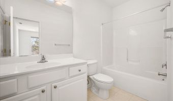 400 Williams St #12, Berlin, MD 21811