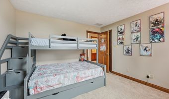 6983 White Oak Dr, Avon, IN 46123