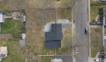 41 Madison Ave, Amityville, NY 11701