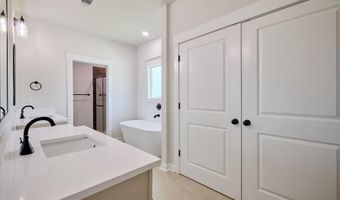 10581 W Miller Sardis Rd, Bauxite, AR 72011