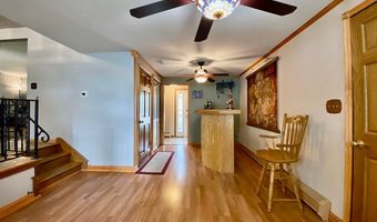 693 Edgewater Dr, Amherst, NY 14228