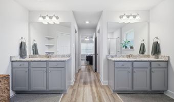 6268 Emerald Lk Dr, Biloxi, MS 39532