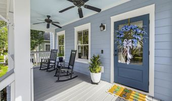 318 Cockle Ln, Beaufort, SC 29906