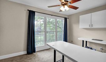 13 IRON Cir, Reading, PA 19607