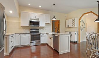 22719 W Silver Lake Ave, Antioch, IL 60002