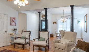 1377 E UNIVERSITY Dr, Auburn, AL 36830