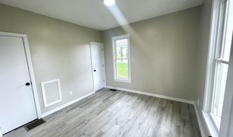 318 W 10th St, Bicknell, IN 47512