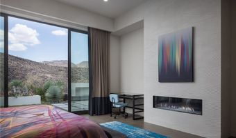 692 Scenic Cliff Dr, Henderson, NV 89012
