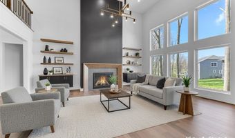 805 Club Dr W, Aurora, OH 44202