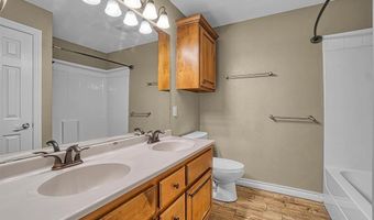 1808 Javelina Dr, Altus, OK 73521