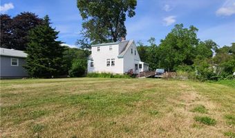 32 Hoffman Ave, Cranston, RI 02920