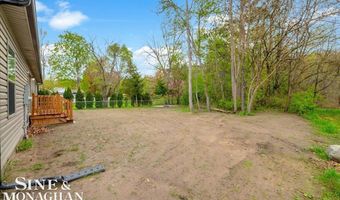 2060 Washington St, Algonac, MI 48001