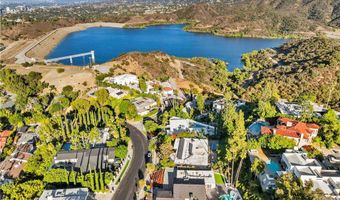 4230 Alonzo Ave, Encino, CA 91316